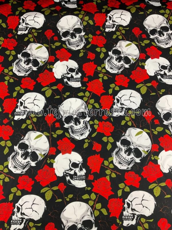 Strech estampado calaveras y rosas - Imagen 2