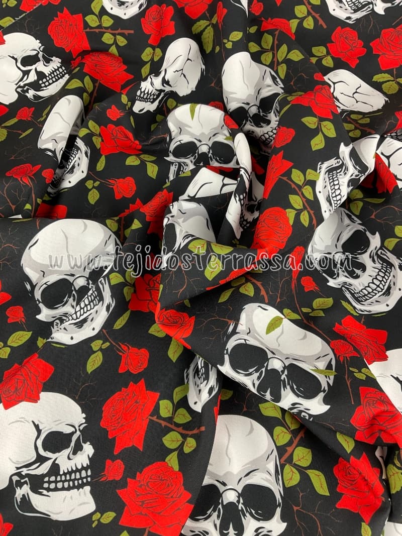 Strech estampado calaveras y rosas