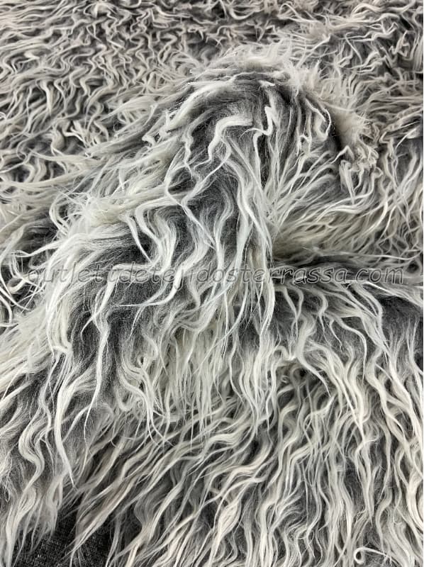 Pelo curly gris-crudo Trozos