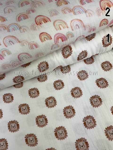 Muselina estampada Leones y Arcoiris