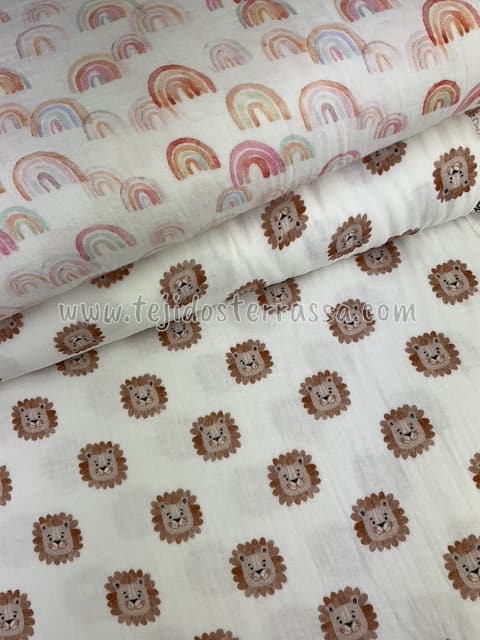 Muselina estampada Leones y Arcoiris