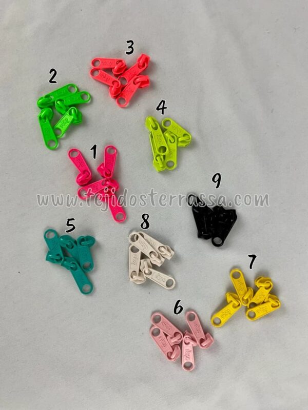 Cursor a juego con Cremallera continua nylon malla 5 mm.