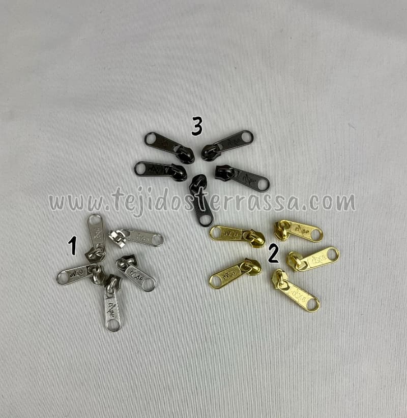 Cursor a juego con Cremallera metálica continua malla 5 mm.
