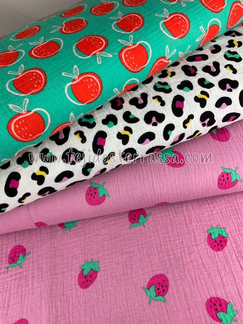 Muselina estampada Fresas, Animal print y Manzanas